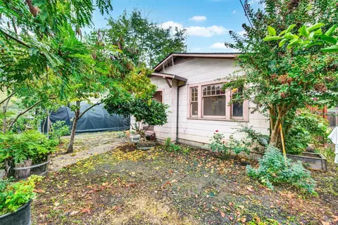 1671 Park Ave, Napa, CA 94558