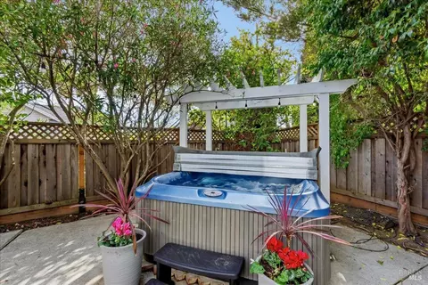 Exterior - 181 Polaris Ct, Vallejo, CA 94591 photo 8 of 10