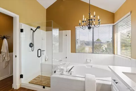 Bath - 181 Polaris Ct, Vallejo, CA 94591 photo 3 of 4