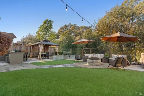 Exterior - 20 Walkabout Ln, Napa, CA 94558 photo 4 of 6