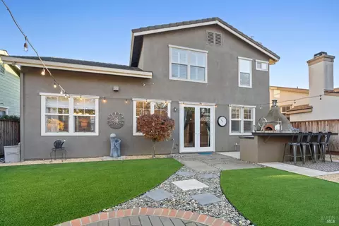 Exterior - 20 Walkabout Ln, Napa, CA 94558 photo 5 of 6