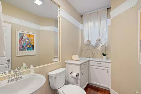Bath - 20 Walkabout Ln, Napa, CA 94558 photo 1 of 3