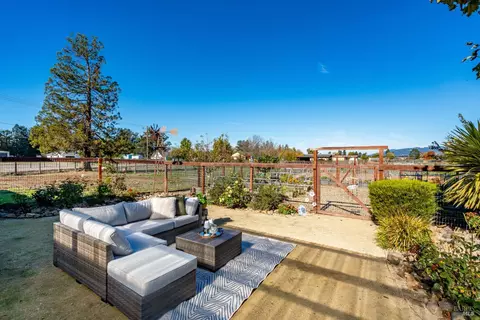 Exterior - 505 E Railroad Ave, Cotati, CA 94931 photo 12 of 27