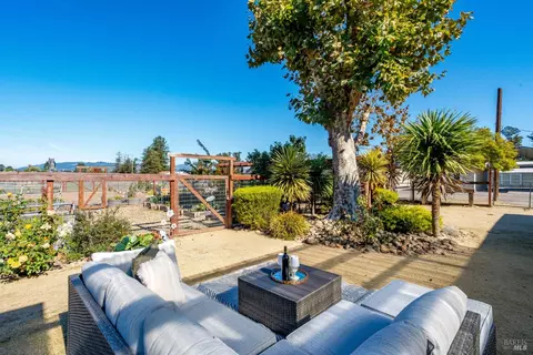 Exterior - 505 E Railroad Ave, Cotati, CA 94931 photo 14 of 27