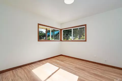 Bedroom - 505 E Railroad Ave, Cotati, CA 94931 photo 5 of 8