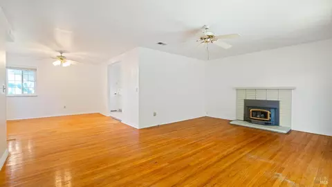 Living - 1300 Pacific Ave, Petaluma, CA 94954 photo 4 of 4