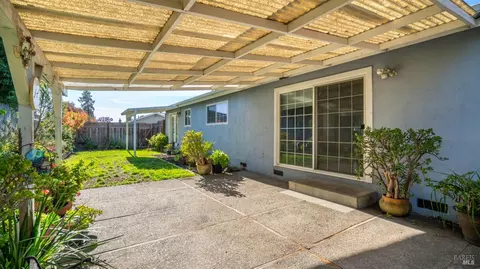 Exterior - 1300 Pacific Ave, Petaluma, CA 94954 photo 4 of 8
