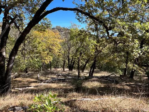 5290 Butler Ranch Rd, Ukiah, CA 95482 photo 2