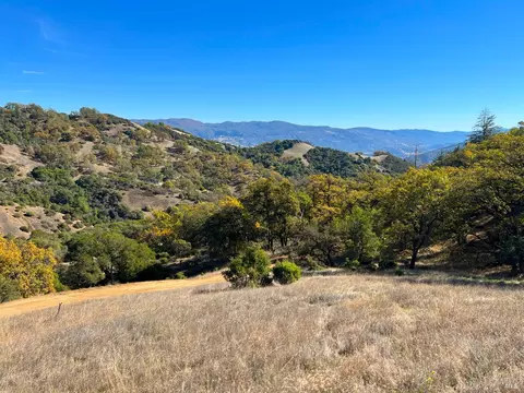 5290 Butler Ranch Rd, Ukiah, CA 95482