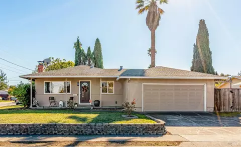 730 Hewett St, Santa Rosa, CA 95401