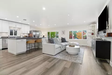 805 Las Palmas, Novato, CA 94949