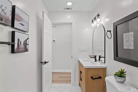 Bath - 121 La Brea St, Vallejo, CA 94591 photo 2 of 5
