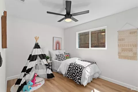 Bedroom - 121 La Brea St, Vallejo, CA 94591 photo 1 of 5