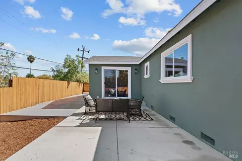 Exterior - 121 La Brea St, Vallejo, CA 94591 photo 6 of 6