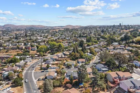View/Area - 121 La Brea St, Vallejo, CA 94591 photo 4 of 4
