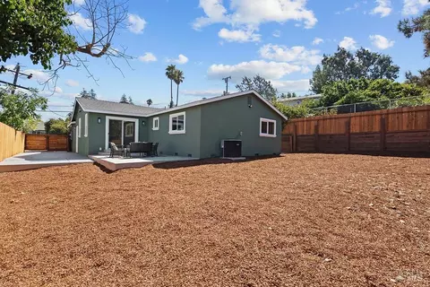 Exterior - 121 La Brea St, Vallejo, CA 94591 photo 4 of 6