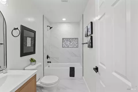 Bath - 121 La Brea St, Vallejo, CA 94591 photo 1 of 5