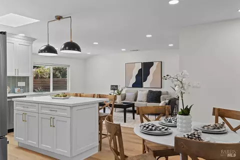 Dining - 121 La Brea St, Vallejo, CA 94591 photo 1 of 1