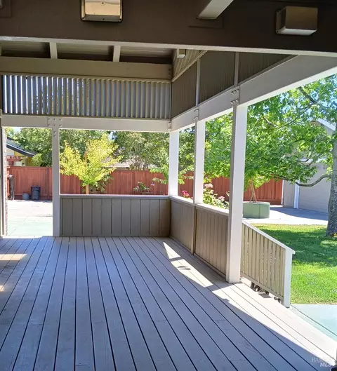Exterior - 6133 Tamara Ln, Windsor, CA 95492 photo 4 of 18