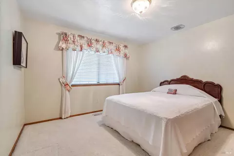 Bedroom - 6133 Tamara Ln, Windsor, CA 95492 photo 3 of 4