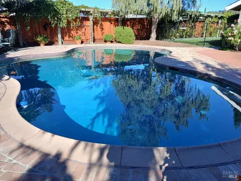 Exterior - 6133 Tamara Ln, Windsor, CA 95492 photo 12 of 18