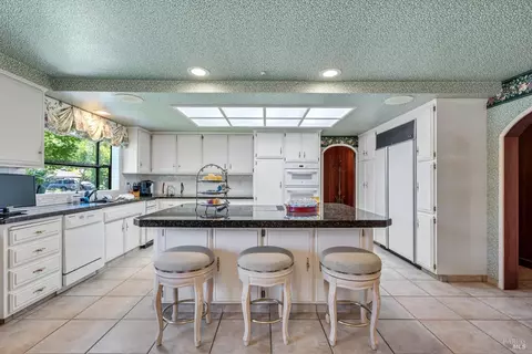 Kitchen - 6133 Tamara Ln, Windsor, CA 95492 photo 4 of 6