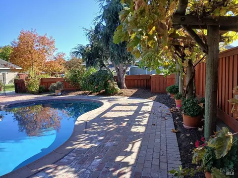 Exterior - 6133 Tamara Ln, Windsor, CA 95492 photo 13 of 18