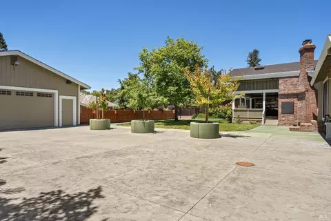 Exterior - 6133 Tamara Ln, Windsor, CA 95492 photo 5 of 15
