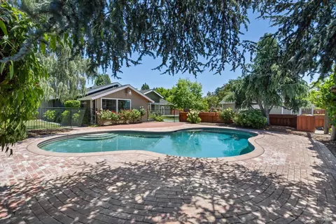 Exterior - 6133 Tamara Ln, Windsor, CA 95492 photo 13 of 15