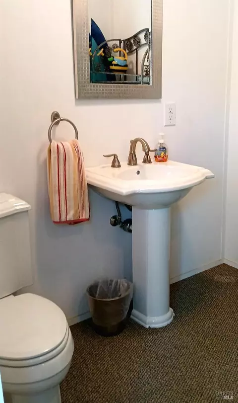 Bath - 6133 Tamara Ln, Windsor, CA 95492 photo 2 of 2