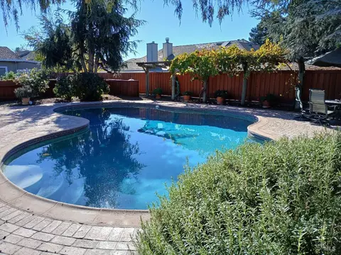 Exterior - 6133 Tamara Ln, Windsor, CA 95492 photo 3 of 18
