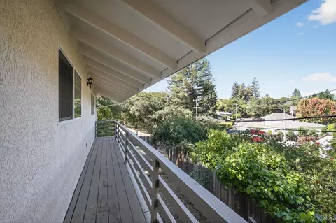 Exterior - 411 Cherry St, Petaluma, CA 94952 photo 6 of 7