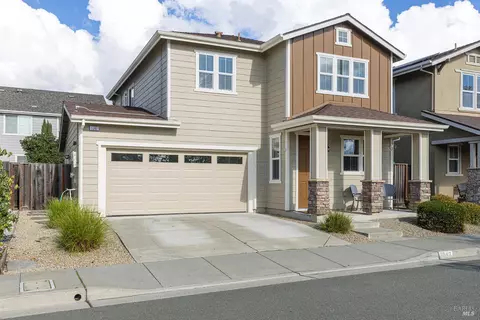 1747 Chinar Dr, Petaluma, CA 94954
