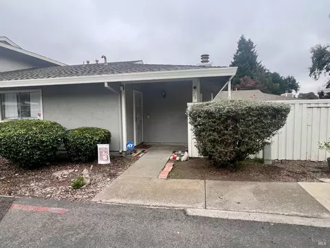 76 Belvedere Ct, Napa, CA 94559