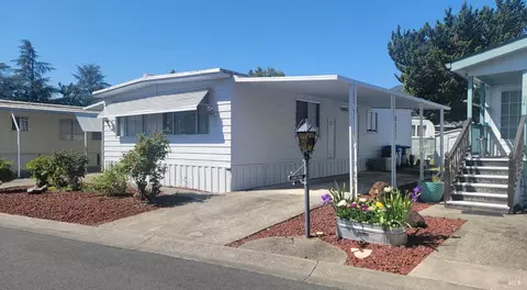 460 E Gobbi St E #25, Ukiah, CA 95482 photo 2