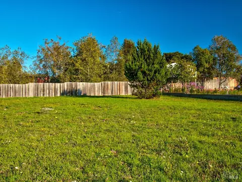 102 N Dana St, Fort Bragg, CA 95437