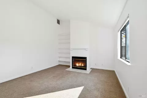 Living - 23 Pine Tree Cir, Cotati, CA 94931 photo 1 of 4