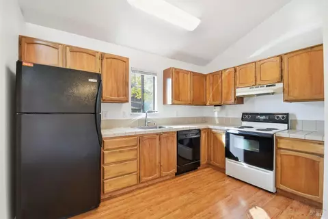 Kitchen - 23 Pine Tree Cir, Cotati, CA 94931 photo 1 of 2