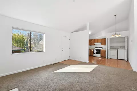 Living - 23 Pine Tree Cir, Cotati, CA 94931 photo 3 of 4
