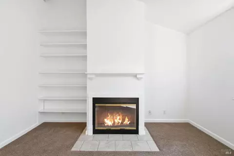Living - 23 Pine Tree Cir, Cotati, CA 94931 photo 2 of 4