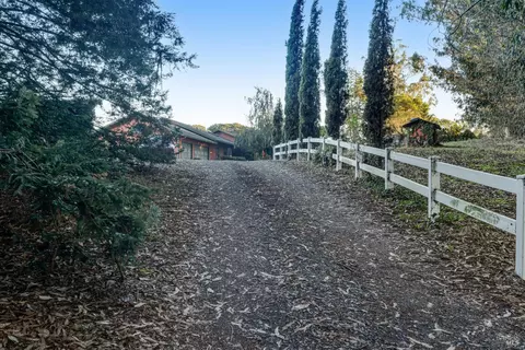700 Old King Rd, Petaluma, CA 94952 photo 6