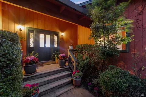 700 Old King Rd, Petaluma, CA 94952 photo 3