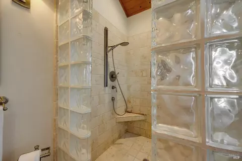 700 Old King Rd, Petaluma, CA 94952 photo 23