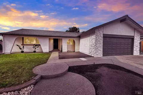 3001 Ponderosa Ct, Fairfield, CA 94533