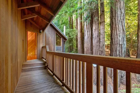 Entry Way - 2081 Joy Rd, Occidental, CA 95465 photo 3 of 6