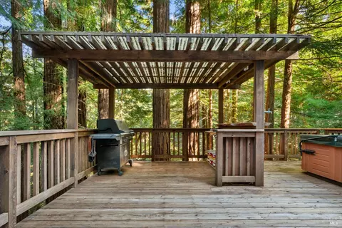Exterior - 2081 Joy Rd, Occidental, CA 95465 photo 7 of 29
