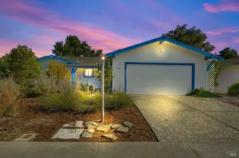 202 Olympic Cir, Vacaville, CA 95687