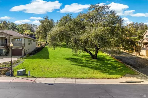2036 Zinfandel Ct, Vacaville, CA 95688