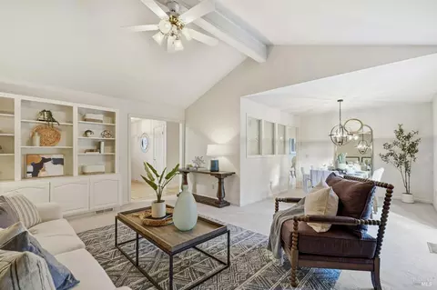 Living - 426 Tamara Way, Windsor, CA 95492 photo 2 of 4