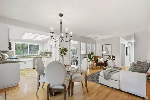 Dining - 426 Tamara Way, Windsor, CA 95492 photo 1 of 4